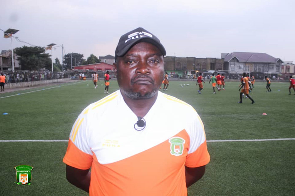 Ntumba Makunda Djene dans la peau d&rsquo;entraineur adjoint du FC Renaissance.