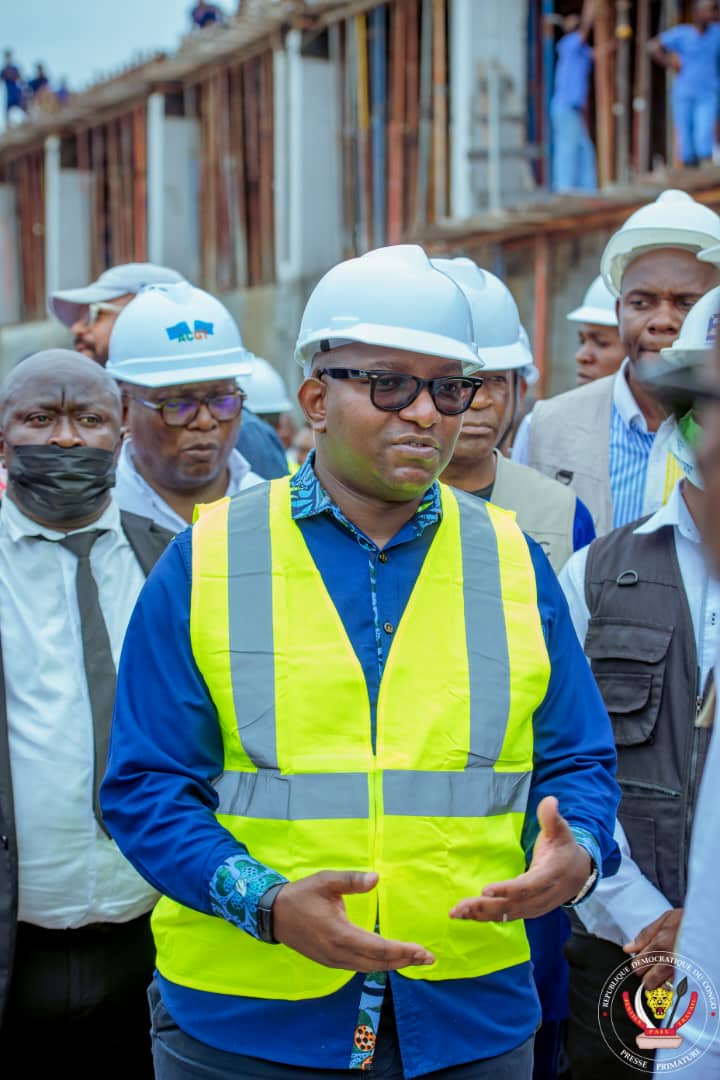 Jeux de la Francophonie en RDC : le Premier Ministre Jean-Michel Sama Lukonde évalue les travaux sur terrain