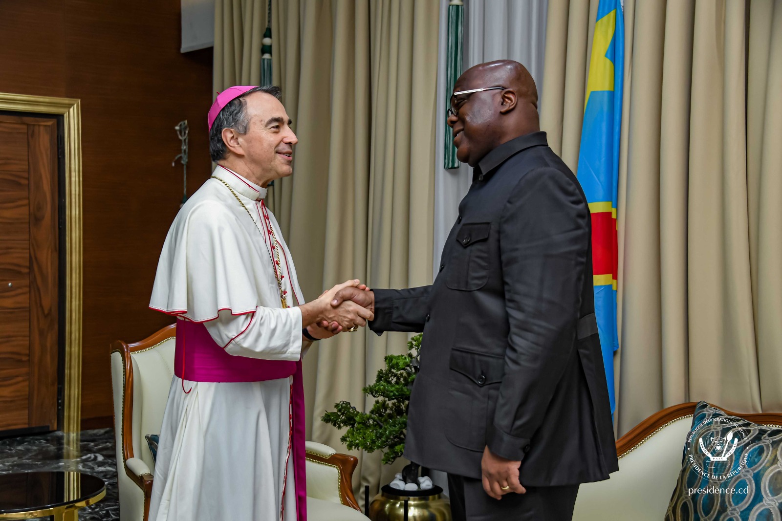 Eglise-Etat : Après 5 ans en RDC, le Nonce apostolique, Mgr  Balestrero dit au revoir au Président Félix Tshisekedi