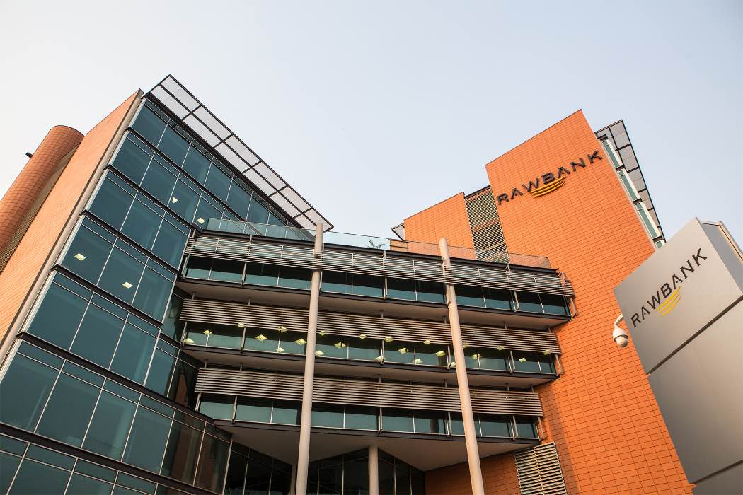 Entreprise : Rawbank devient la première banque à lancer le Mastercard Carbon Calculator en RDC