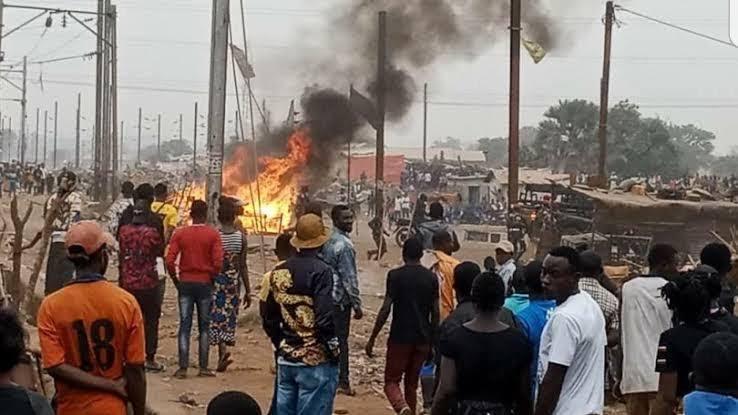 Tensions à Kolwezi : conflit entre forces de l’ordre et creuseurs artisanaux