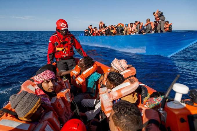 Grèce : Suspension de demandes d’asile pour les migrants venus d’Afrique du Nord