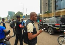 Lancement de la taxe de stationnement à Kinshasa : Gérard Lokota Mboyo salue l’engagement de l’autorité urbaine