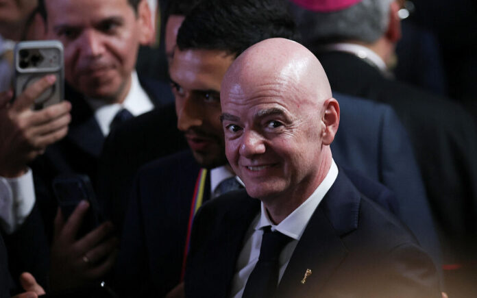 Right-wing De La Espriella is sworn in as Colombia's new president, in Cali