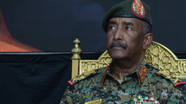 Soudan : les États-Unis refusent le visa au chef de l’armée, Khartoum dénonce une décision diplomatique